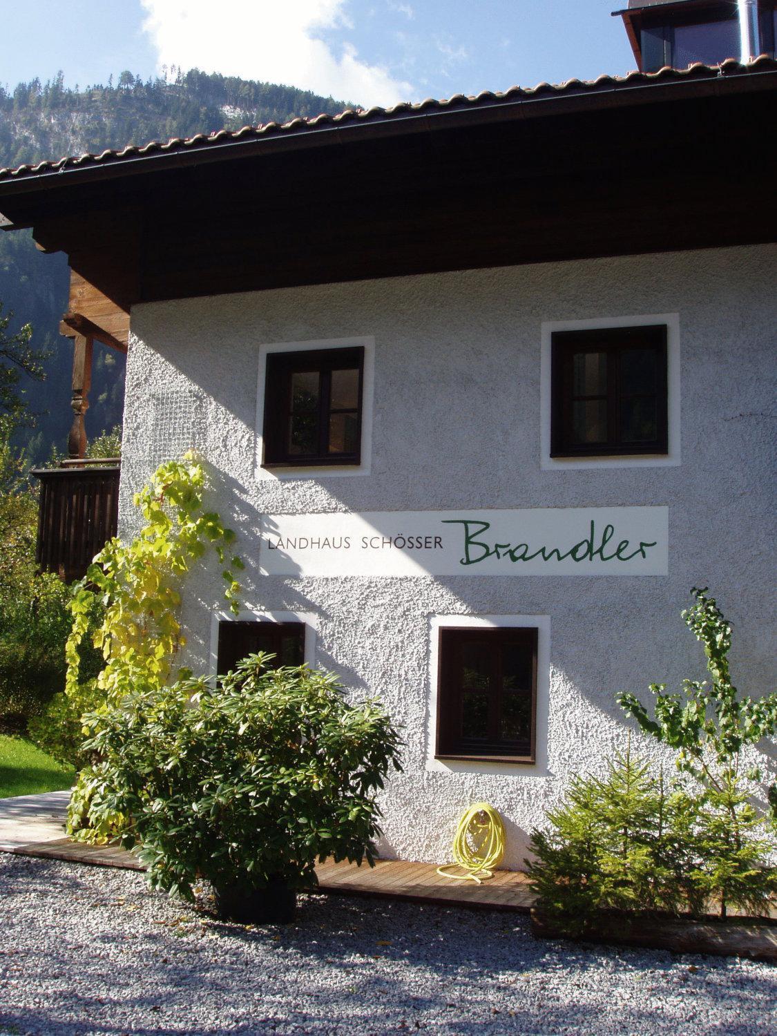 Landhaus Schoesser-Brandler Mayrhofen Eksteriør billede